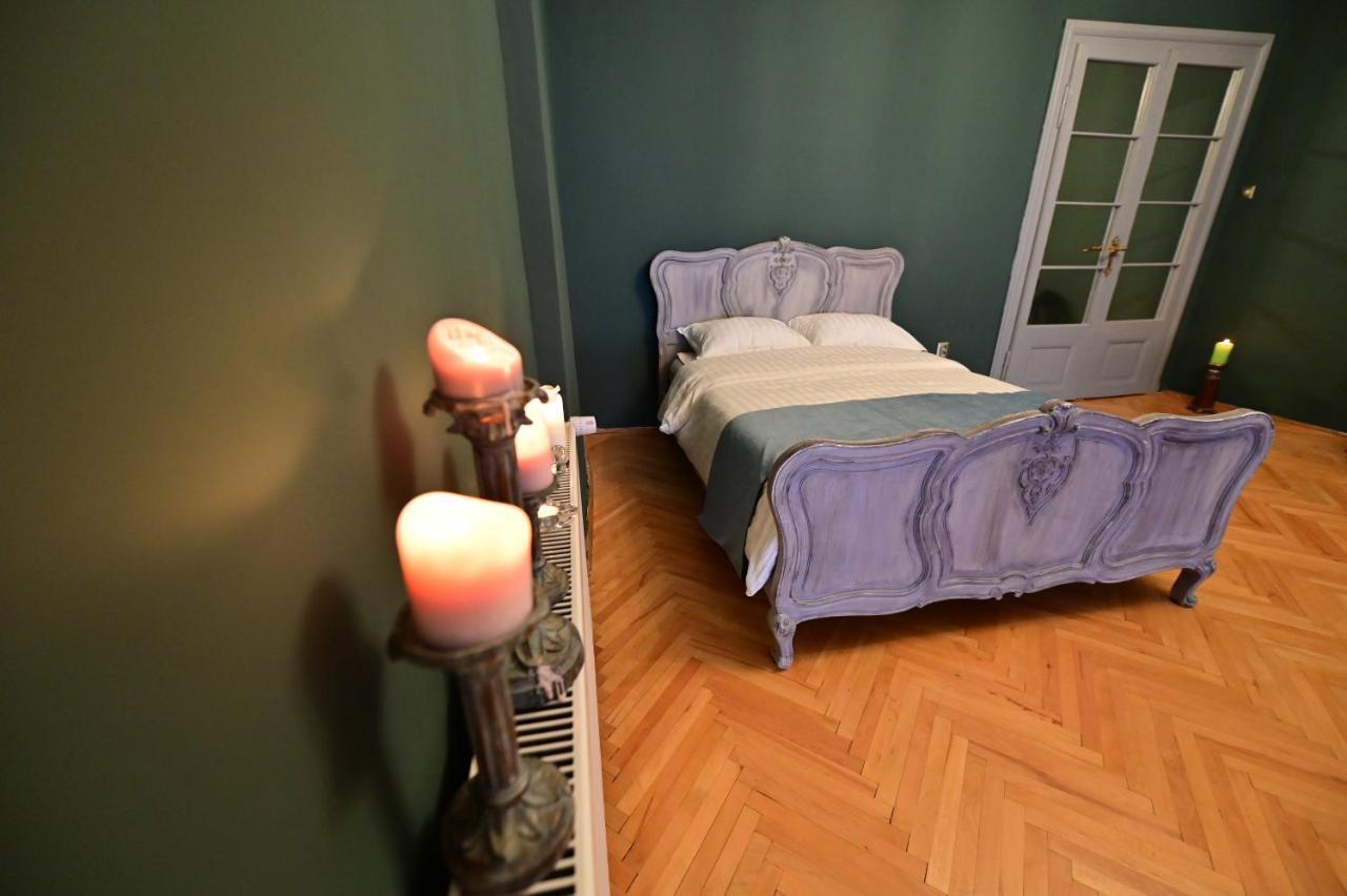 Lovely 2 Bedroom Apartment In Historic City Center Sibiu Exterior foto